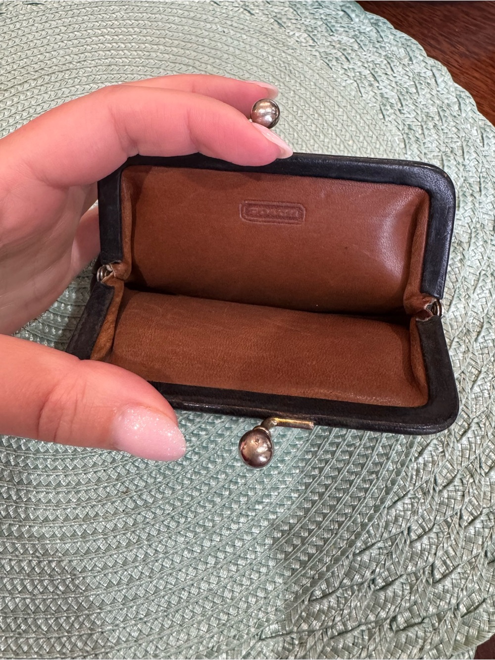 Vintage Coach Black Leather Kiss-Lock Coin Purse - Picture 4 of 4